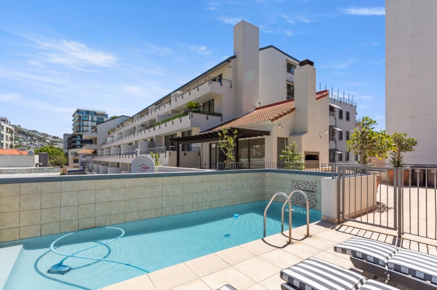 1 Bedroom Property for Sale in Sea Point Western Cape
